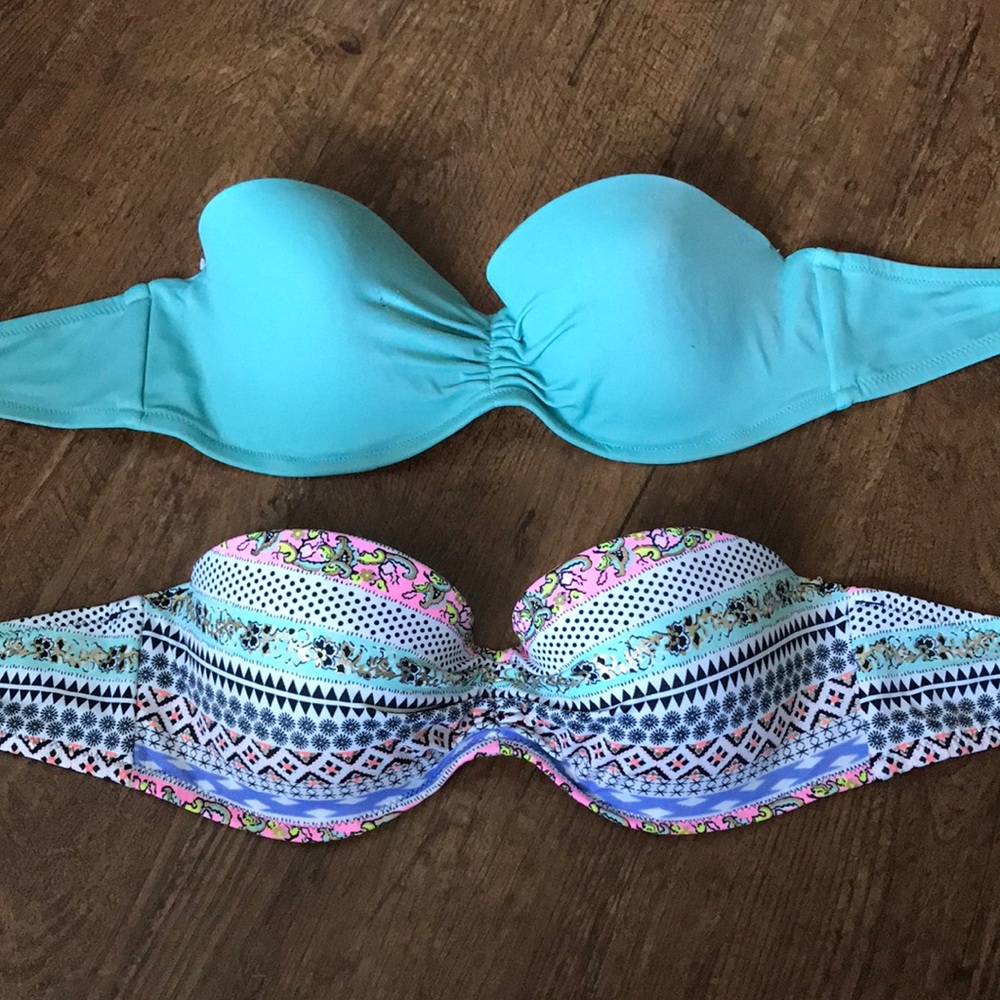 Women’s Victoria Secret Bikini Tops.(Bundled)